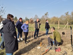 Erstes Treffen auf dem Acker